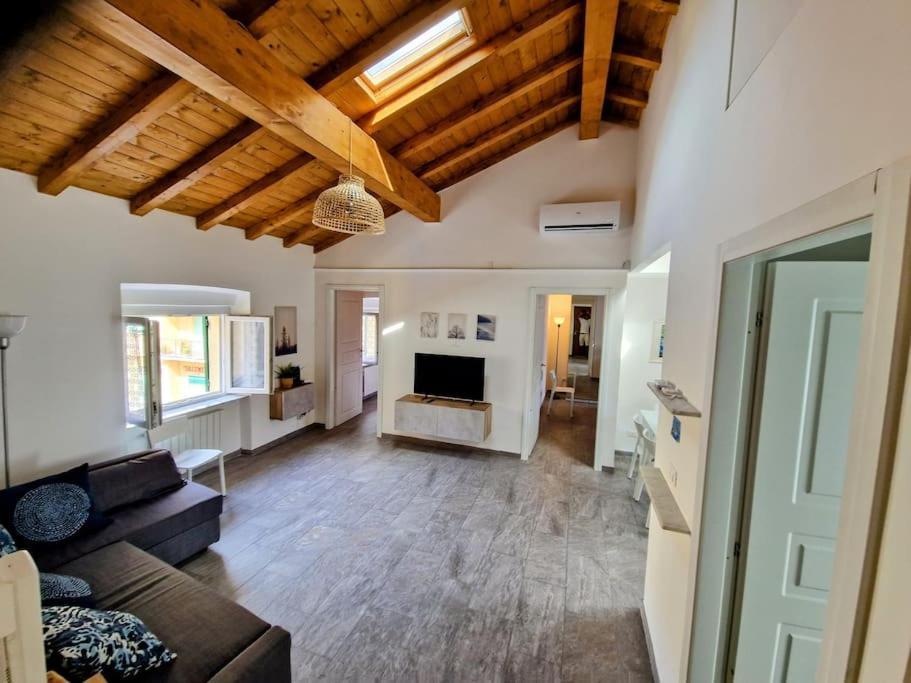 All New And Privat Parking La Graziosa Apartment Генуа Екстериор снимка